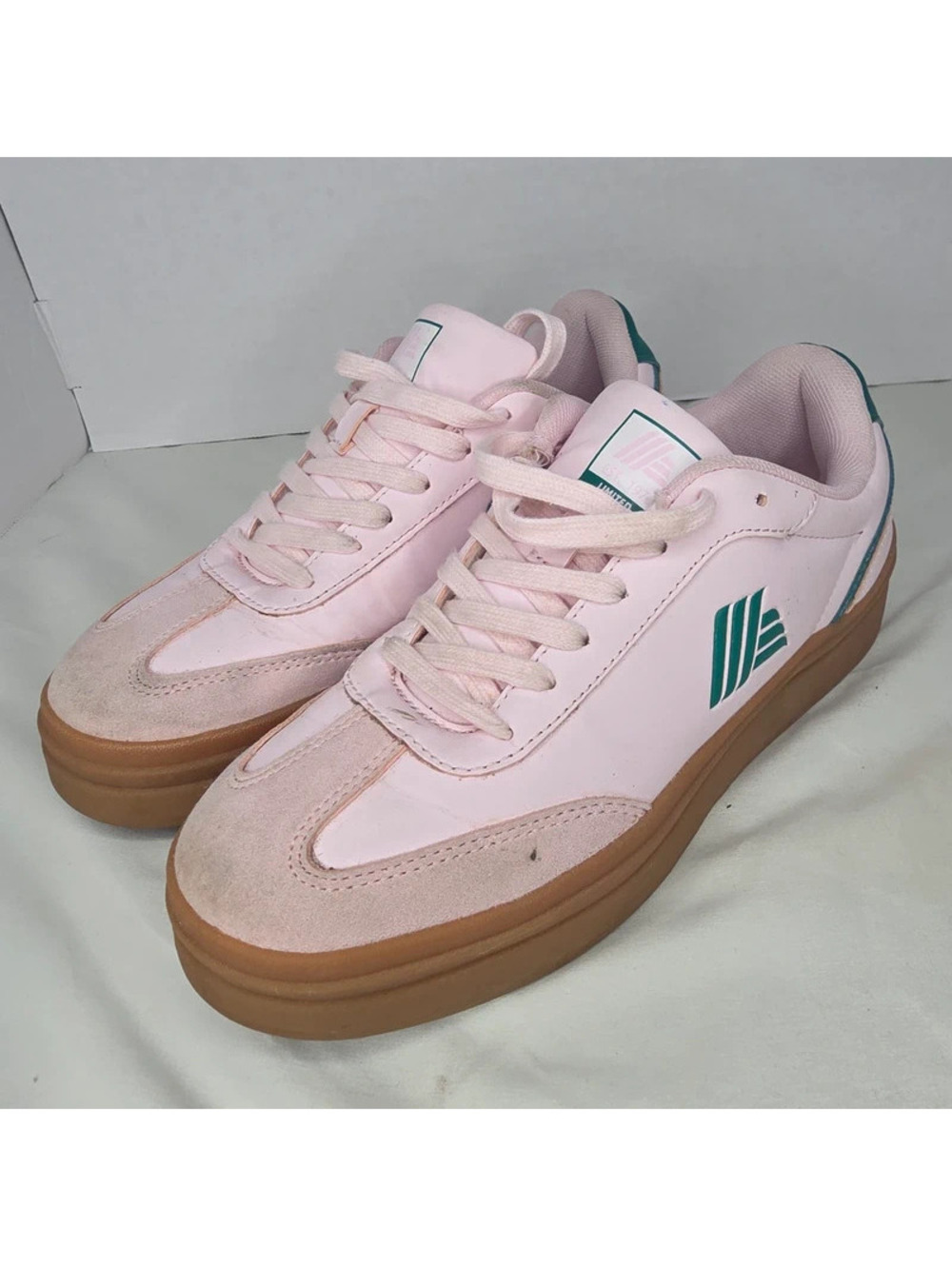 ALDI Gear Women's 8 Pink Green 50th Anniversary Retro Sneakers Gum Sole